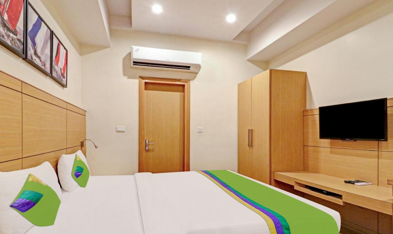 Treebo Galaxy Rooms New Delhi Buitenkant foto