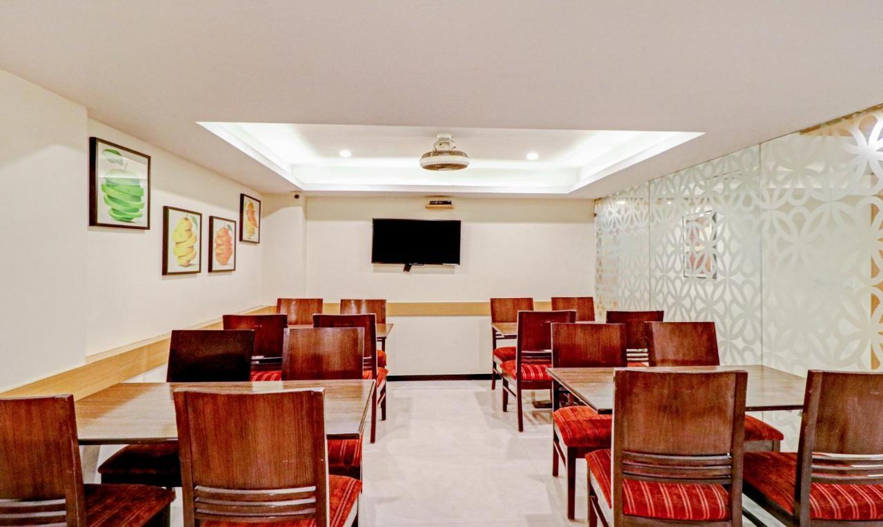 Treebo Galaxy Rooms New Delhi Buitenkant foto