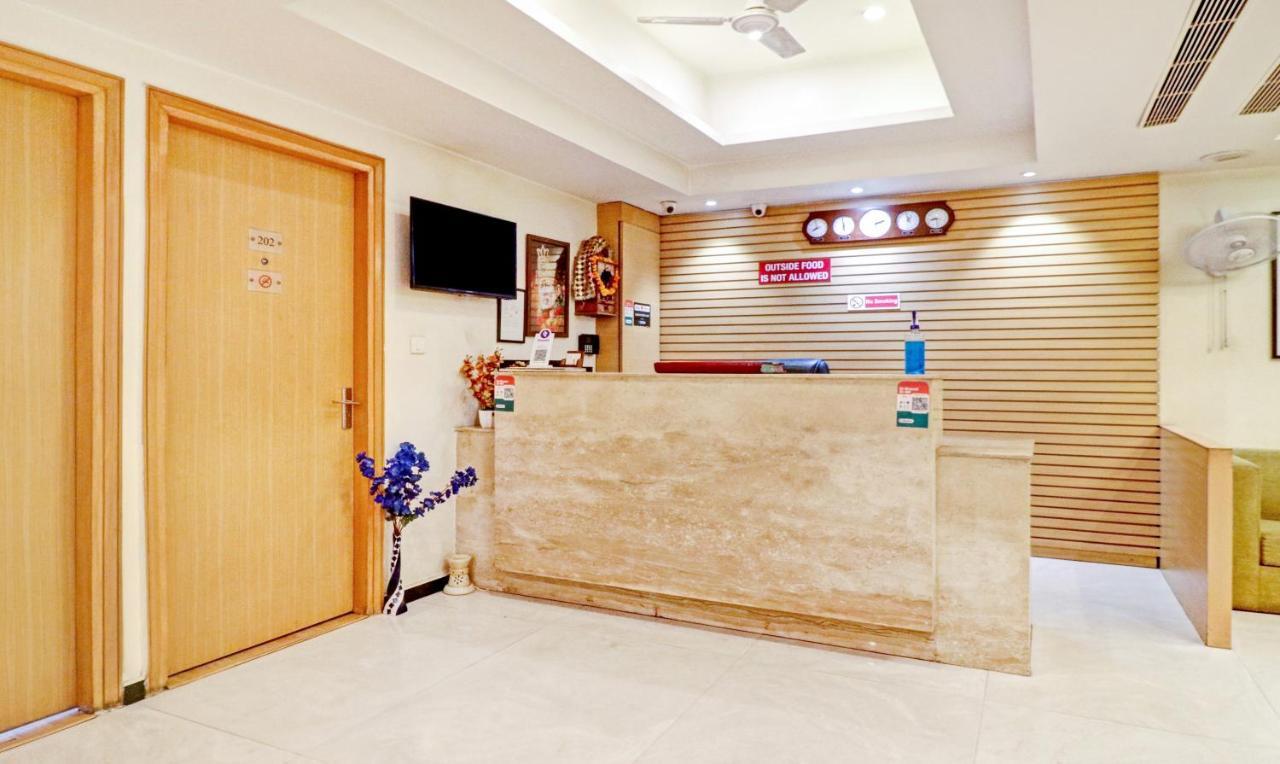 Treebo Galaxy Rooms New Delhi Buitenkant foto