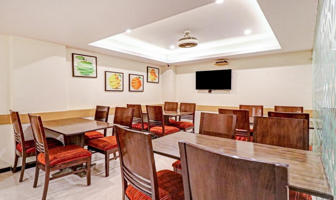 Treebo Galaxy Rooms New Delhi Buitenkant foto