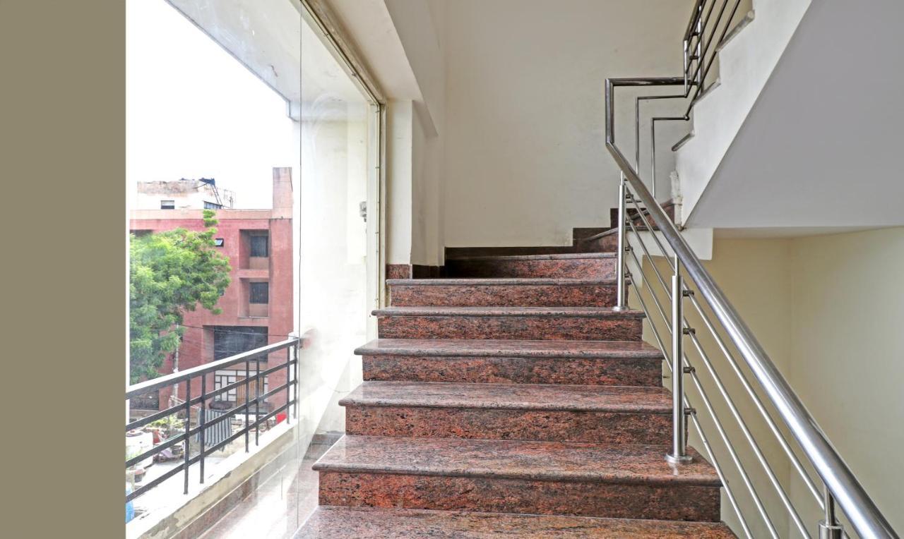 Treebo Galaxy Rooms New Delhi Buitenkant foto